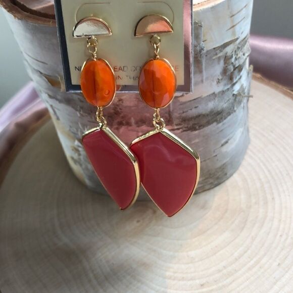 New Pannee coral and orange post earrings - Picture 1 of 3